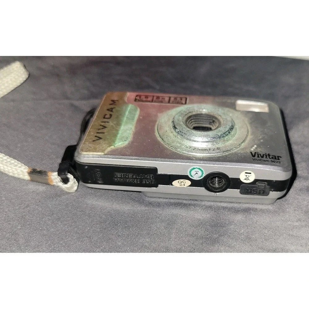 Vivitar ViviCam 5022 Digital Camera 5.1 MP 1.8 Inch LCD Screen AS IS PARTS ONLY